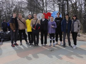 15 апреля студенты техникума с преподавателем Крыловой А.П. приняли участие в экологическом забеге-квесте "Беги-убирайся"